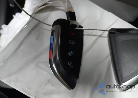 2022 BMW 3 Series M340I z USA, uszkodzony, nr VIN 3MW5U7J03N8C51946